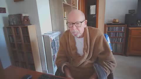 Snapshot of 7thsojourn chatting on November 18, 2025, 9:25 am Papi online show from November 18, 2025, 9:25 am