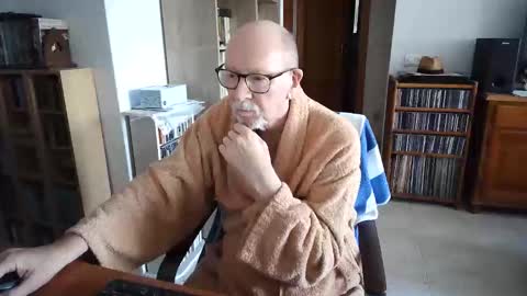 Snapshot of 7thsojourn chatting on December 2, 2025, 9:47 am Papi online show from December 2, 2025, 9:47 am