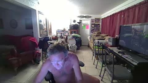 Snapshot of 86406stud chatting on December 8, 2024, 3:10 am 86406stud online show from December 8, 2024, 3:10 am