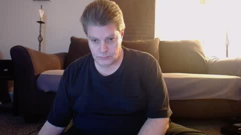 Snapshot of 989guy chatting on February 8, 2025, 11:02 pm 989guy online show from February 8, 2025, 11:02 pm