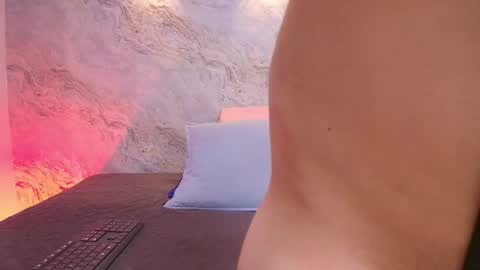  abby rouss online show from October 3, 2025, 3:03 am