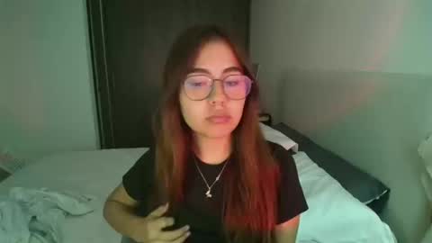 Snapshot of _abbyyyy_ chatting on February 4, 2025, 9:41 pm abby 3 online show from February 4, 2025, 9:41 pm