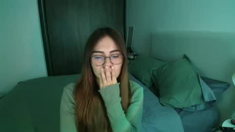Snapshot of _abbyyyy_ chatting on February 28, 2025, 9:23 pm abby 3 online show from February 28, 2025, 9:23 pm