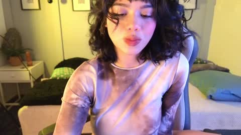 Snapshot of _abigaill_1 chatting on December 13, 2024, 6:00 am abigaill online show from December 13, 2024, 6:00 am