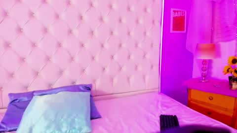 Snapshot of _abril77 chatting on January 9, 2025, 7:40 pm Abril online show from January 9, 2025, 7:40 pm