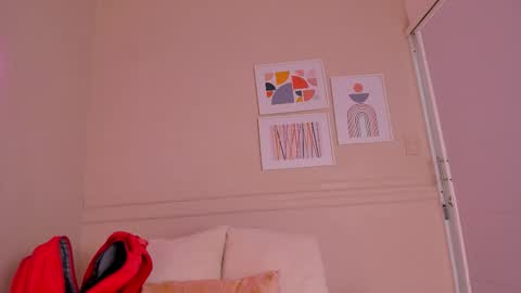 _aleja_x online show from September 9, 2025, 11:32 am