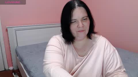 Snapshot of _alexandra_ray_ chatting on October 4, 2025, 6:06 pm _alexandra_ray_ online show from October 4, 2025, 6:06 pm