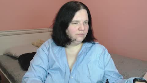 Snapshot of _alexandra_ray_ chatting on November 18, 2025, 7:02 am _alexandra_ray_ online show from November 18, 2025, 7:02 am