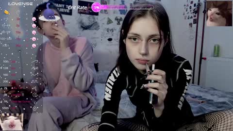 Snapshot of _alisa_in_wonderland chatting on February 2, 2025, 3:17 pm Charlotte and Alex online show from February 2, 2025, 3:17 pm