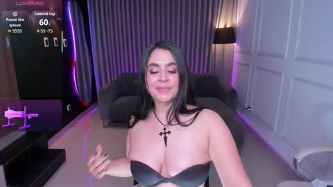 Ana online show from October 20, 2025, 8:31 pm