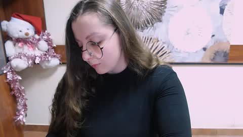 Anna online show from December 12, 2024, 4:21 pm