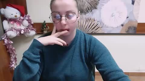 Anna online show from December 17, 2024, 10:44 am