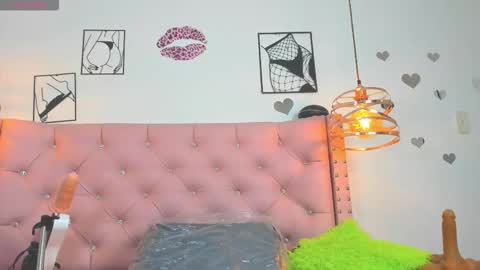 Snapshot of _antonella_11 chatting on November 3, 2025, 8:54 pm _antonella_11 online show from November 3, 2025, 8:54 pm