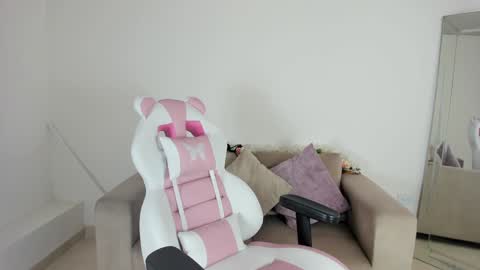 Snapshot of _april_smith_ chatting on January 10, 2025, 12:26 pm online show from January 10, 2025, 12:26 pm