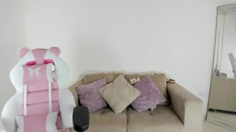 Snapshot of _april_smith_ chatting on January 13, 2025, 12:13 pm online show from January 13, 2025, 12:13 pm