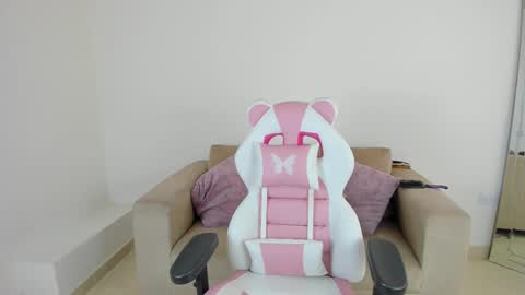 Snapshot of _april_smith_ chatting on February 25, 2025, 1:28 pm online show from February 25, 2025, 1:28 pm