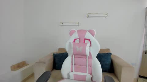 Snapshot of _april_smith_ chatting on November 5, 2025, 12:27 pm online show from November 5, 2025, 12:27 pm