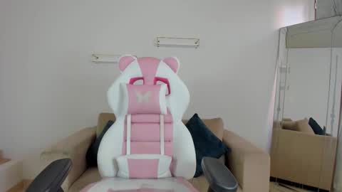 Snapshot of _april_smith_ chatting on November 13, 2025, 12:15 pm online show from November 13, 2025, 12:15 pm