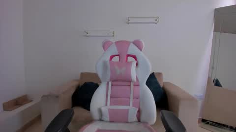 Snapshot of _april_smith_ chatting on November 15, 2025, 2:46 pm online show from November 15, 2025, 2:46 pm