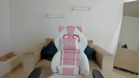 Snapshot of _april_smith_ chatting on November 21, 2025, 12:26 pm online show from November 21, 2025, 12:26 pm