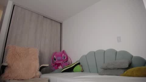 Snapshot of _arianalzate_ chatting on September 26, 2025, 12:36 am 60 online show from September 26, 2025, 12:36 am