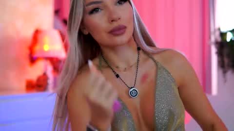 Arielle online show from November 3, 2025, 9:32 am