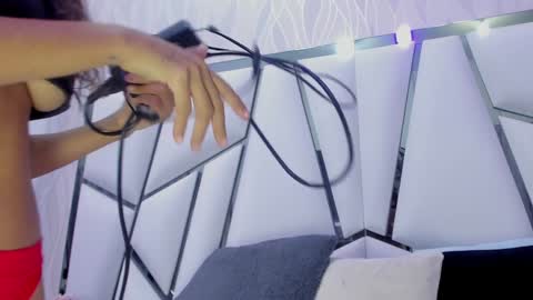 Snapshot of _aurora18 chatting on February 1, 2025, 2:47 am Aura online show from February 1, 2025, 2:47 am