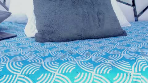 Snapshot of _aurora18 chatting on February 14, 2025, 6:34 am Aura online show from February 14, 2025, 6:34 am