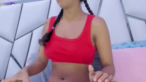 Snapshot of _aurora18 chatting on February 20, 2025, 3:12 am Aura online show from February 20, 2025, 3:12 am