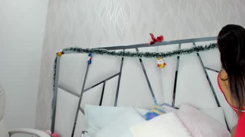 Snapshot of _aurora18 chatting on November 21, 2025, 3:16 am Aura online show from November 21, 2025, 3:16 am