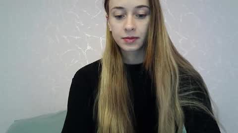 _aurora_sweet online show from October 3, 2025, 12:13 pm