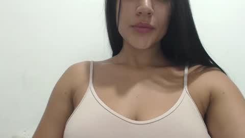 Snapshot of _bella_angel chatting on September 13, 2025, 4:12 am Mar online show from September 13, 2025, 4:12 am