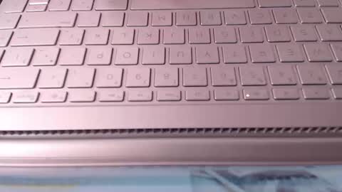 Snapshot of _bella_angel chatting on September 19, 2025, 1:56 pm Mar online show from September 19, 2025, 1:56 pm