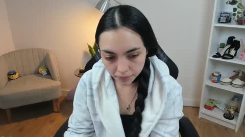 Bella Evans online show from February 5, 2025, 4:59 am