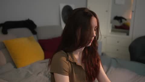 Lili online show from September 26, 2025, 11:36 am