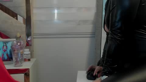 Snapshot of _brendamichel_ chatting on February 6, 2025, 12:48 pm Brenda online show from February 6, 2025, 12:48 pm