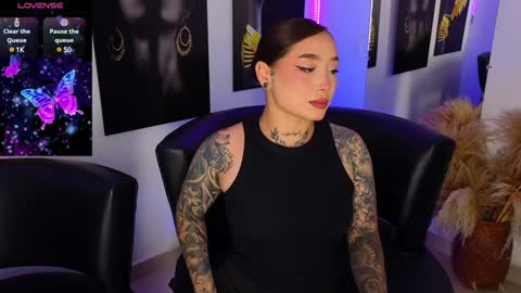 Snapshot of _brenna_hanson_ chatting on February 7, 2025, 7:06 pm Brenna online show from February 7, 2025, 7:06 pm