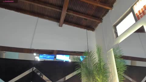 Candy online show from February 14, 2025, 6:19 pm