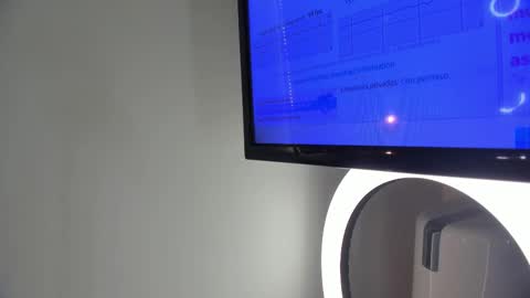 Candy online show from October 2, 2025, 6:04 pm