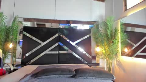 Candy online show from November 8, 2025, 4:07 pm