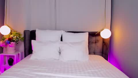 _carlawhite_ online show from February 18, 2025, 5:09 am