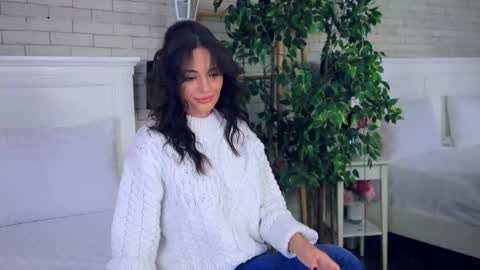 _carlawhite_ online show from October 9, 2025, 3:37 am