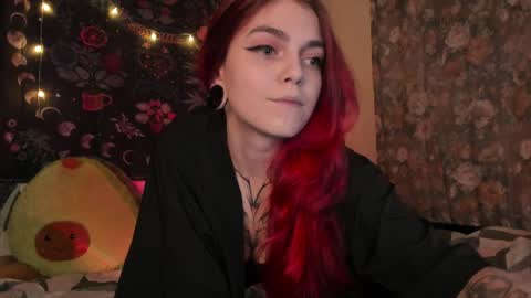 Snapshot of _caroline_coy chatting on December 17, 2024, 12:11 pm Caroline online show from December 17, 2024, 12:11 pm