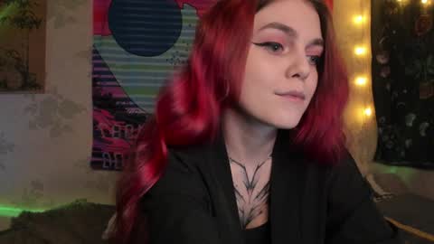 Snapshot of _caroline_coy chatting on January 5, 2025, 1:47 pm Caroline online show from January 5, 2025, 1:47 pm