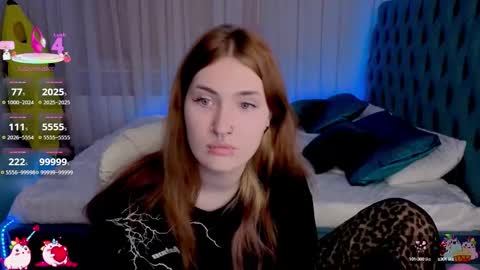 Snapshot of _chlo_e chatting on October 12, 2025, 9:36 pm Alisa NO NUDE online show from October 12, 2025, 9:36 pm