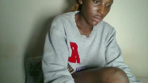 clara online show from February 24, 2025, 2:19 am