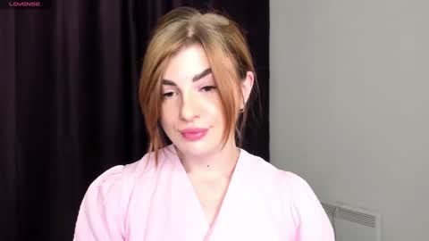 Snapshot of _comefeelme_ chatting on January 24, 2025, 4:28 pm D online show from January 24, 2025, 4:28 pm