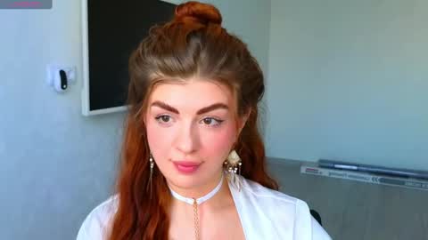 Snapshot of _comefeelme_ chatting on February 20, 2025, 11:42 am D online show from February 20, 2025, 11:42 am