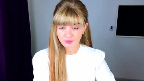 Snapshot of _comefeelme_ chatting on October 14, 2025, 3:07 am D online show from October 14, 2025, 3:07 am