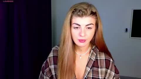 Snapshot of _comefeelme_ chatting on October 20, 2025, 3:07 am D online show from October 20, 2025, 3:07 am